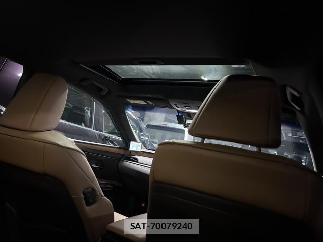 Lexus ES 2019-05 8856649-14