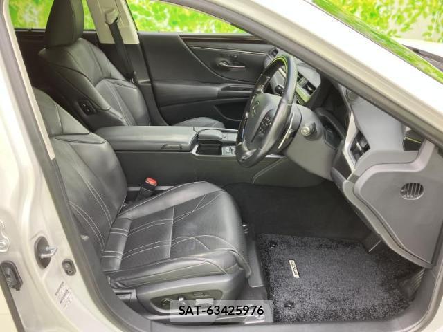 Lexus ES 2019-10 8856864-3
