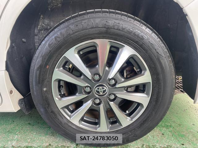 Toyota ESQUIRE 2020-03 8853908-11