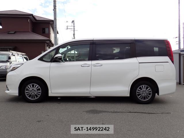 Toyota ESQUIRE 2017-06 8854006-10