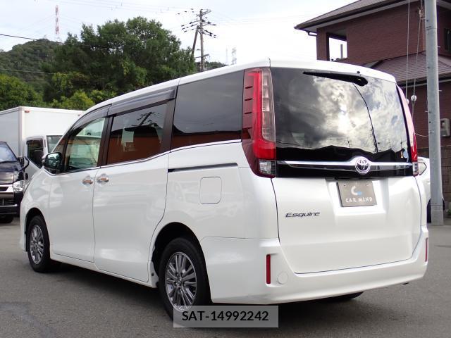 Toyota ESQUIRE 2017-06 8854006-14