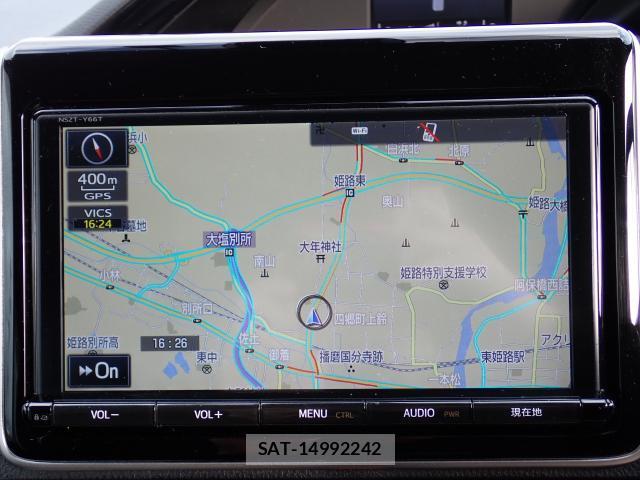 Toyota ESQUIRE 2017-06 8854006-4
