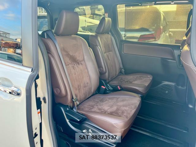 Toyota ESQUIRE 2017-09 8854342-12