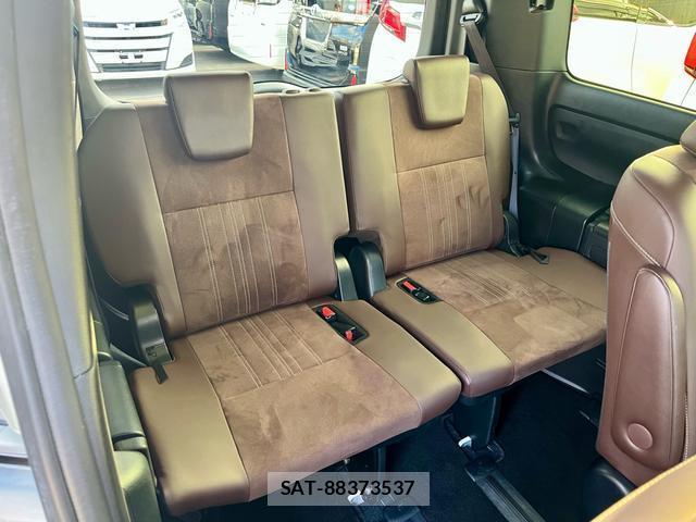Toyota ESQUIRE 2017-09 8854342-13