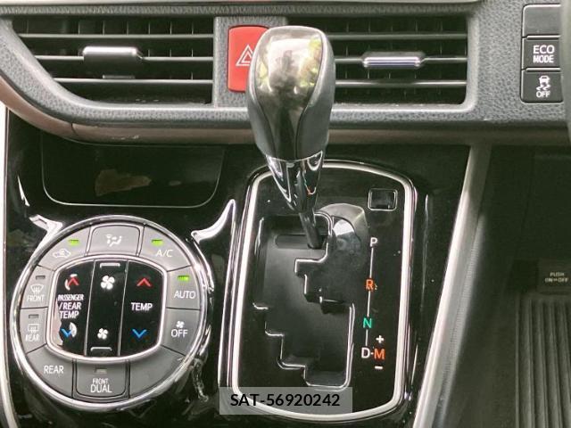 Toyota ESQUIRE 2018-05 8855245-17