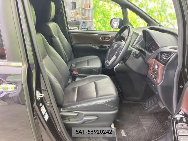 Toyota ESQUIRE 2018-05 8855245-3