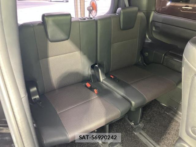 Toyota ESQUIRE 2018-05 8855245-5