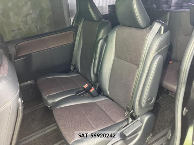 Toyota ESQUIRE 2018-05 8855245-7