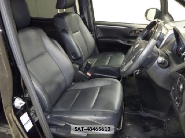 Toyota ESQUIRE 2016-04 8855836-3