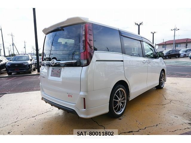 Toyota ESQUIRE 2016-04 8856504-2