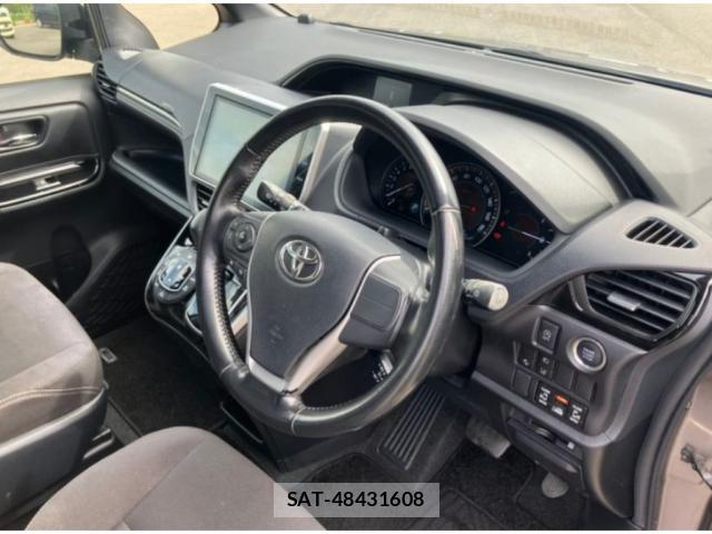 Toyota ESQUIRE 2017-10 8856570-10