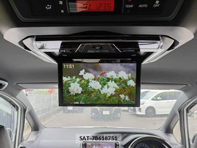 Toyota ESQUIRE 2019-05 8856733-1