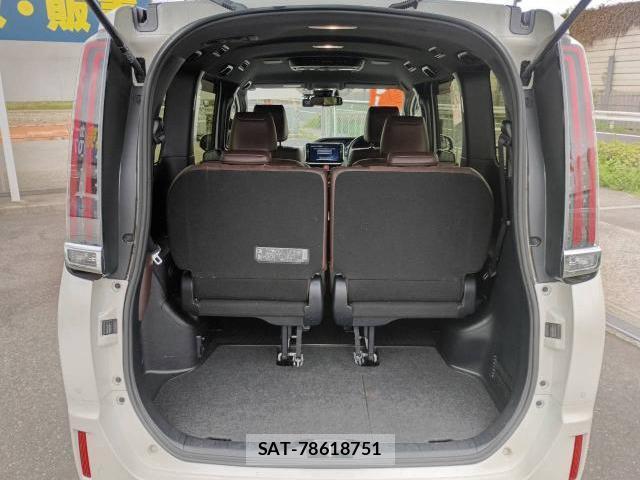 Toyota ESQUIRE 2019-05 8856733-11