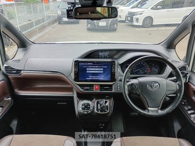 Toyota ESQUIRE 2019-05 8856733-2