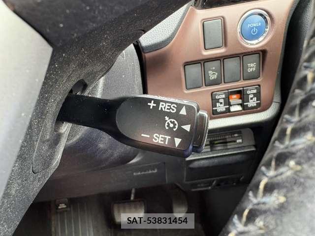Toyota ESQUIRE 2015-04 8856736-7