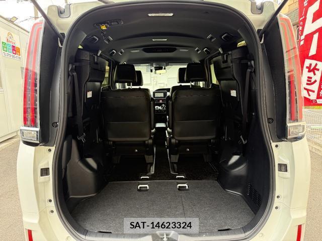 Toyota ESQUIRE 2018-11 8856831-13