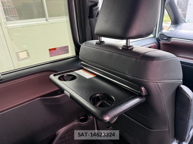Toyota ESQUIRE 2018-11 8856831-18