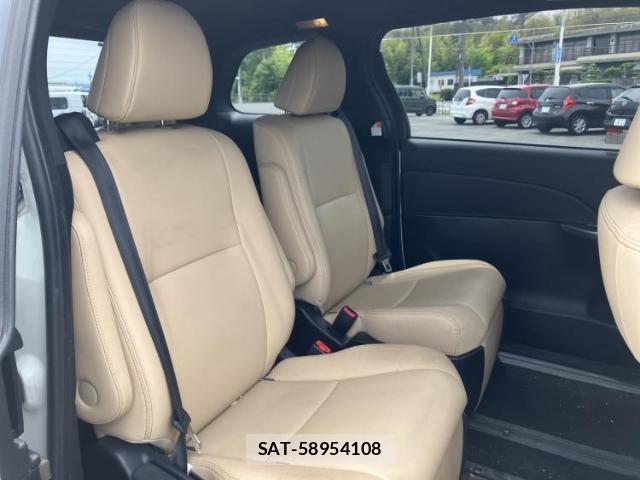 Toyota ESTIMA 2015-10 8857037-4