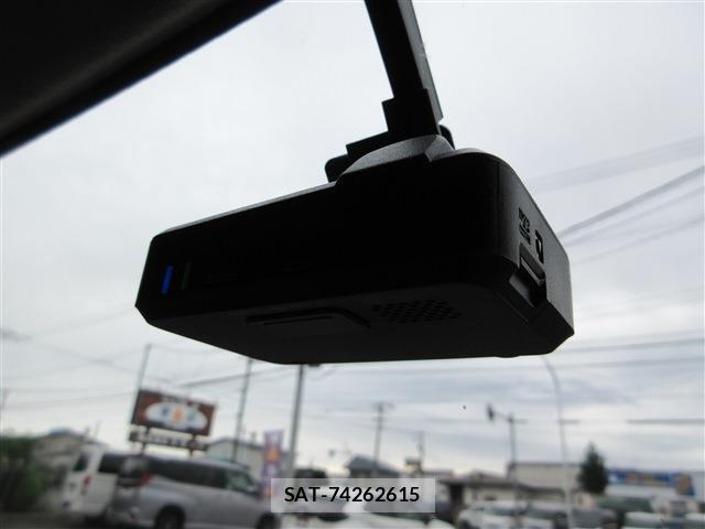 Suzuki EVERY WAGON 2018-07 8855008-13