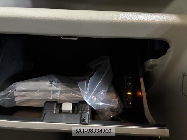 Suzuki EVERY WAGON 2021-07 8856618-16