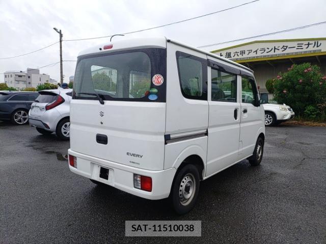 Suzuki EVERY 2016-09 8854170-2