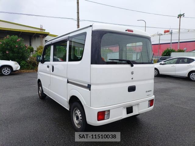 Suzuki EVERY 2016-09 8854170-3