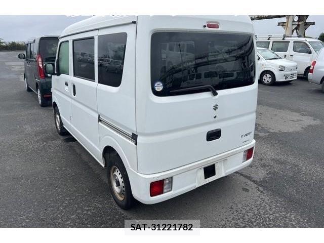 Suzuki EVERY 2022-09 8854384-1