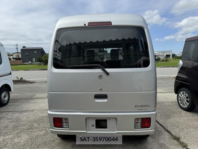 Suzuki EVERY 2013-03 8854727-8