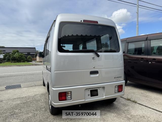 Suzuki EVERY 2013-03 8854727-9