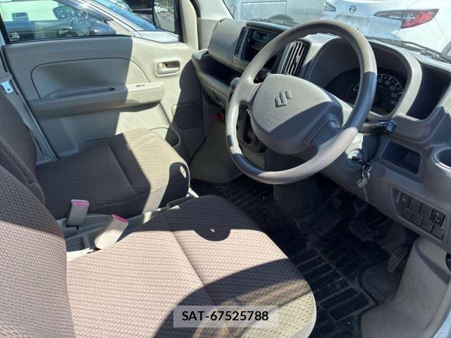 Suzuki EVERY 2018-07 8855439-5
