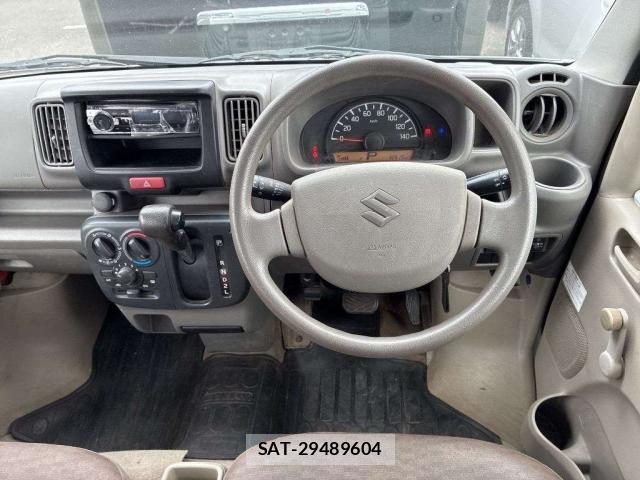 Suzuki EVERY 2018-11 8855440-4