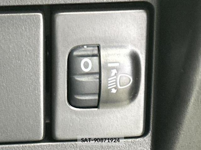 Suzuki EVERY 2026-07 8856847-14