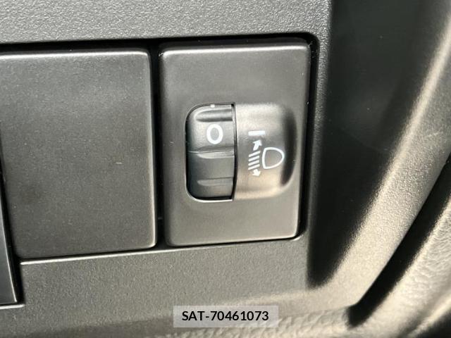 Suzuki EVERY 2026-07 8857112-15