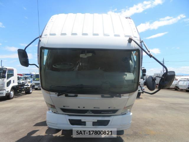 MITSUBISHI FUSO Fighter 2013-03 8854594-5