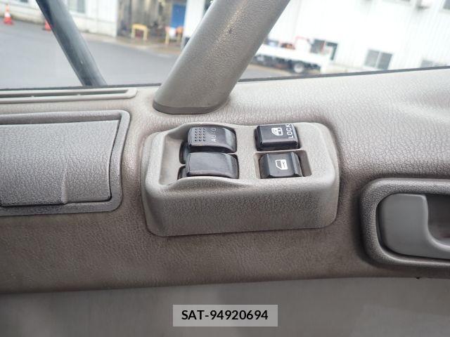MITSUBISHI FUSO Fighter 2004-06 8856481-10