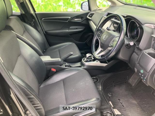 Honda FIT HYBRID 2019-09 8856903-4