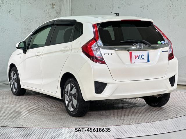 Honda FIT HYBRID 2013-10 8857132-14
