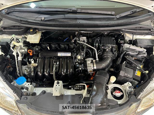 Honda FIT HYBRID 2013-10 8857132-18