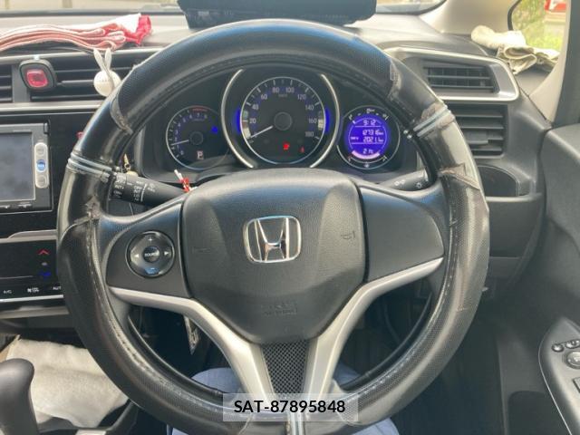 Honda FIT 2014-09 8853918-11