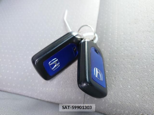 Honda FIT 2014-08 8854179-14