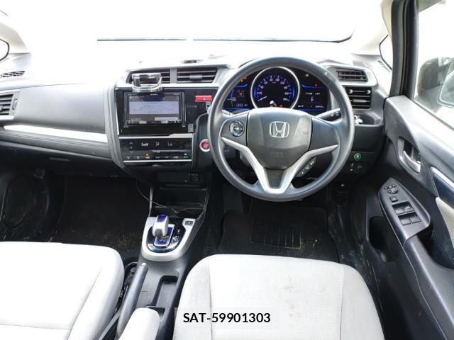 Honda FIT 2014-08 8854179-2