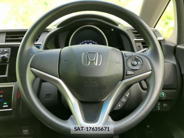 Honda FIT 2018-07 8854662-10