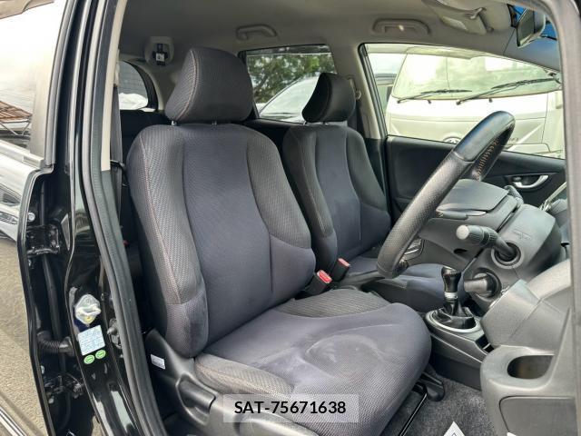 Honda FIT 2013-04 8856173-15
