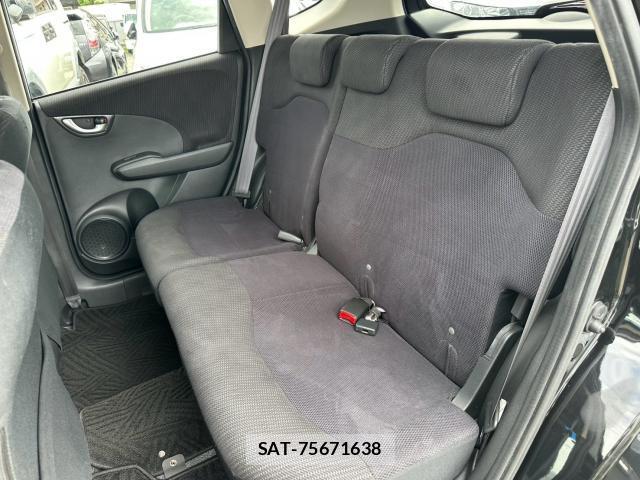 Honda FIT 2013-04 8856173-16