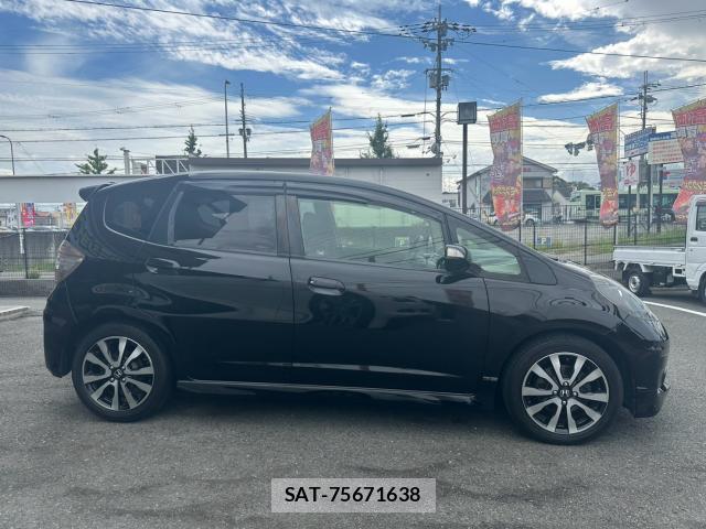 Honda FIT 2013-04 8856173-9