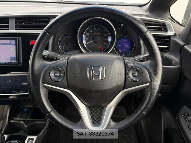 Honda FIT 2014-08 8856485-14