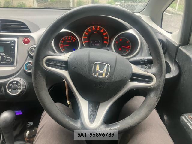 Honda FIT 2009-10 8856663-17