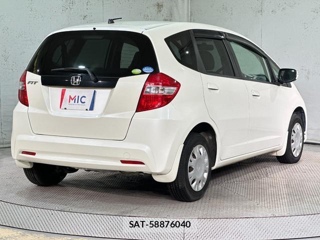 Honda FIT 2010-11 8857147-14