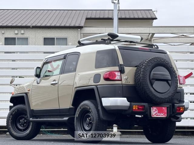 Toyota FJ CRUISER 2013-06 8855732-7