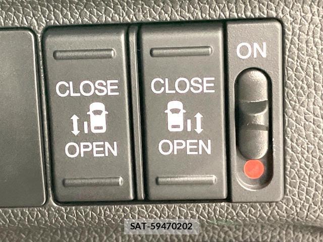 Honda FREED HYBRID 2022-08 8853990-4